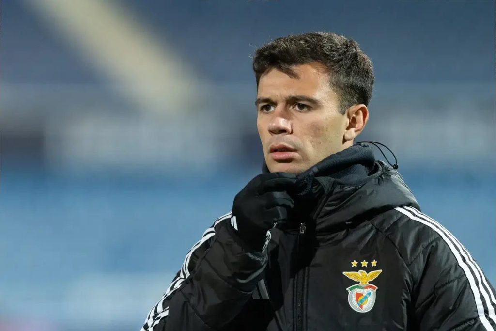 Henrique Araújo despede-se do Benfica rumo ao Casa Pia até 2029