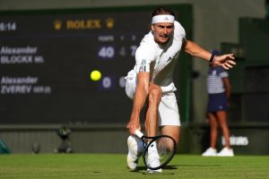 Zverev admits difficulties on grass against Sinner and Alcaraz at Wimbledon.