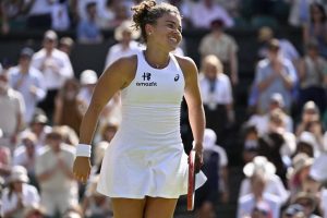 Paolini eliminates Eala and returns to the quarter-finals at Wimbledon.