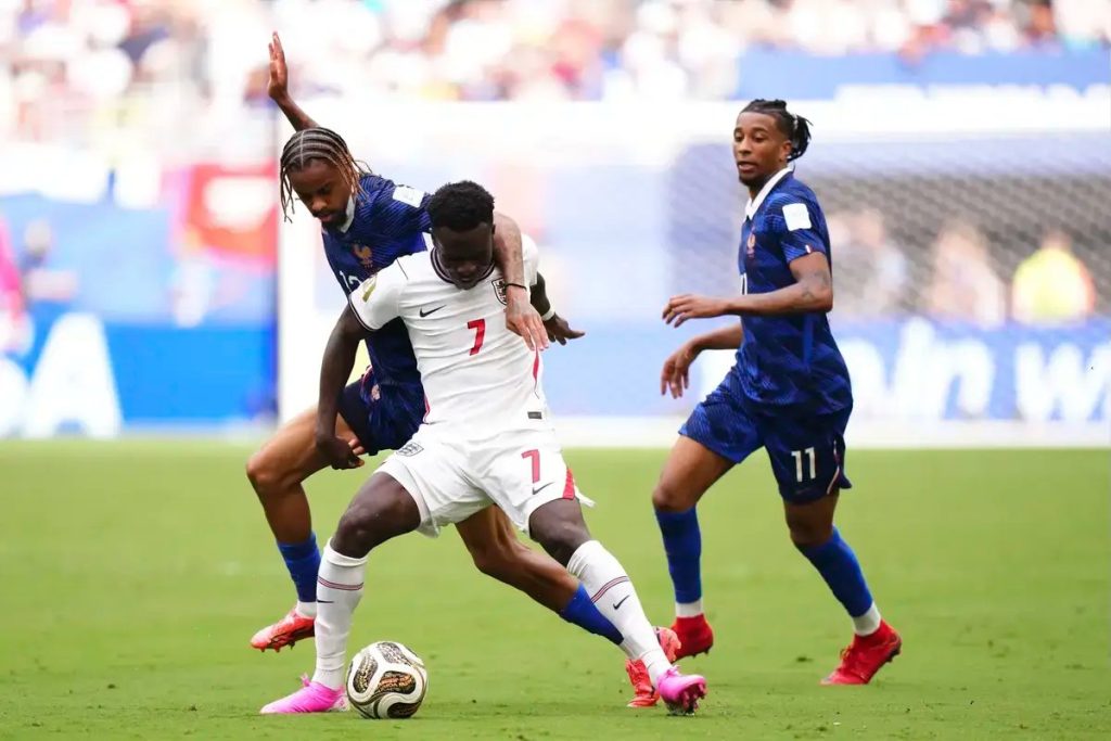 Inglaterra vence França 6-4 e garante terceiro lugar no mundial