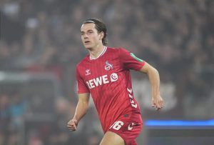 Jakub Kaminski arrives in Lisbon and is a reinforcement for Benfica.