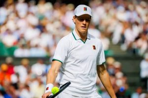 Jannik Sinner elimina Brooksby e avança para os oitavos em Wimbledon