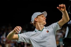 Jannik Sinner explains unusual gesture after achieving his 40th victory of the season at Wimbledon.