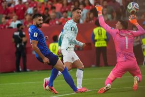Javier Hernandez argues that Portugal still relies on Cristiano Ronaldo.