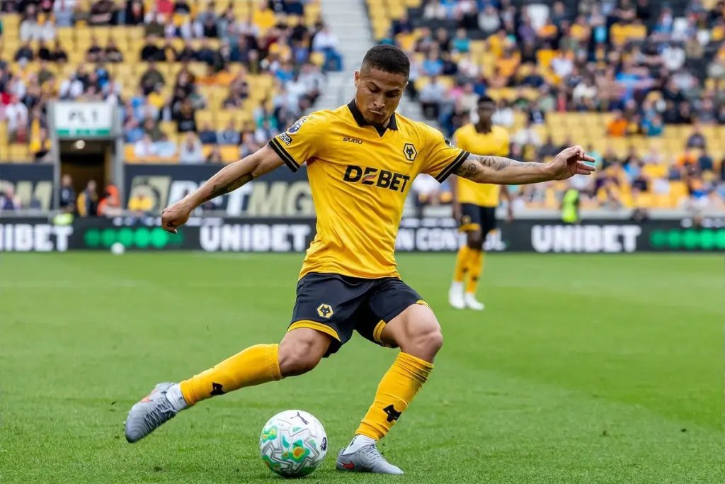 Joao Gomes reforça Aston Villa por 38 milhões de libras