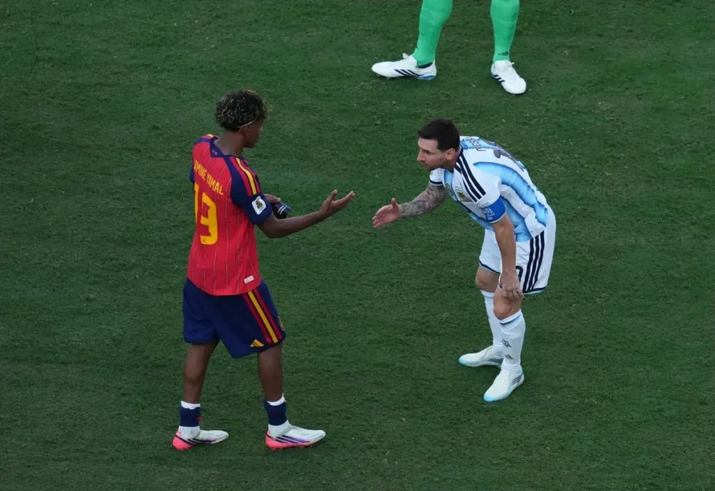 Lamine Yamal revela mensagem de Messi após final do mundial