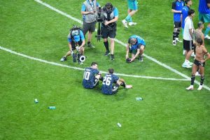 Lautaro Martinez emociona após golo decisivo no penúltimo jogo do mundial