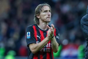 Luka Modric perto de renovar contrato com Milan até 2027