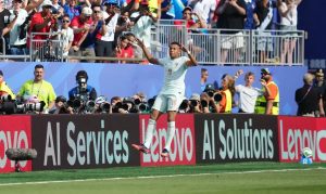 “Mbappé equals Messi with his eighth goal in the France-Morocco match of the 2026 World Cup.”