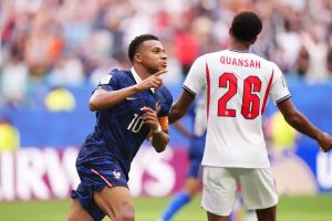 “Mbappé becomes the top scorer in World Cup history.”