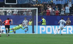 Messi takes the lead in the Golden Boot at the World Cup ahead of Mbappé and Haaland.