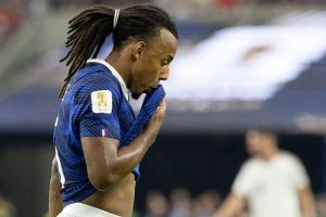 Michael Olise quer sair do bayern rumo ao Real Madrid este verão