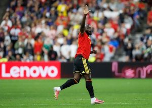 Napoli sets exit price for Lukaku and awaits Saudi and MLS clubs.