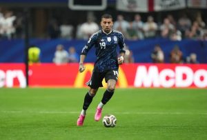 Nicolas Otamendi anuncia FIM da carreira internacional após final do mundial