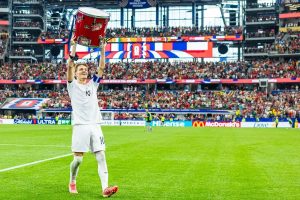 Odegaard ignora rumores de transferência do Galatasaray durante o mundial