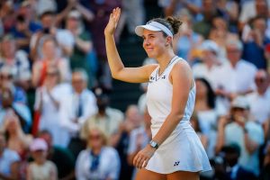 Pai de Linda Noskova revela sacrifícios antes do sucesso em wimbledon