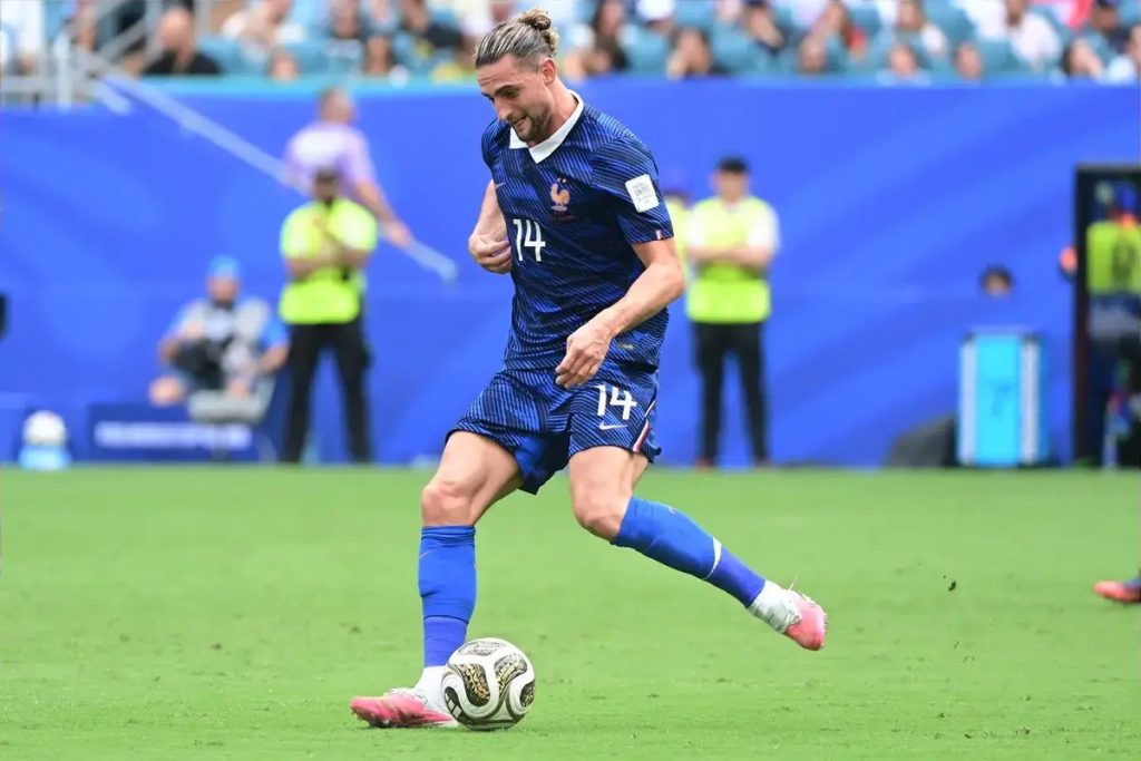 Rabiot criticizes France’s behavior after World Cup defeat.