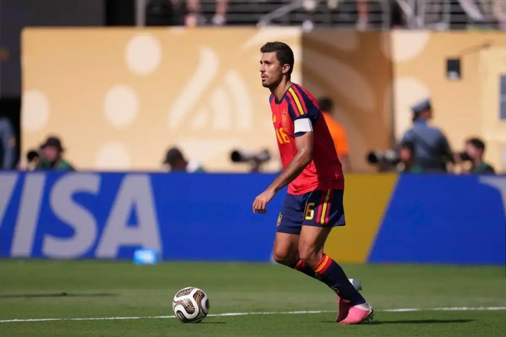 Rodri domina e bloqueia messi na final do mundial entre Espanha e Argentina