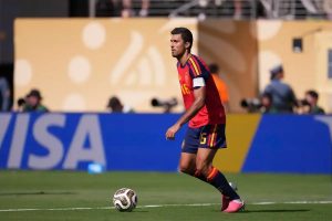 Real Madrid prepara oferta por Rodri apesar de cirurgia nas costas