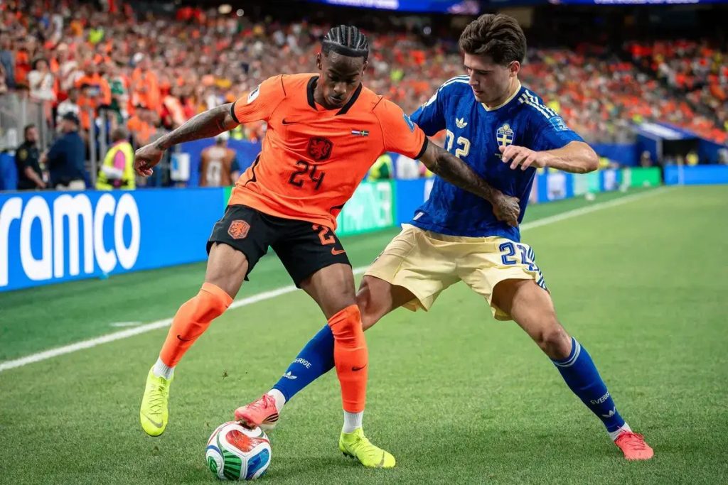Roma está perto de contratar Crysencio Summerville ao west ham