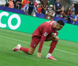 “Ronaldo leaves future with the national team open after World Cup farewell.”