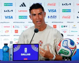 Ronaldo recusa falar da reforma antes do duelo decisivo com Espanha