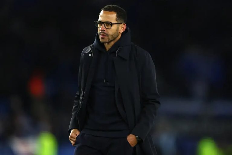 Rosenior returns to leadership by taking over the technical command of Paris FC.