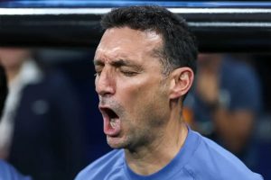 Scaloni highlights Messi’s resilience after thrilling victory over Egypt.