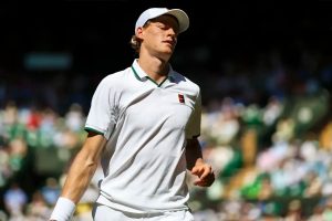 Sinner elimina Djokovic em três sets e garante presença na segunda final consecutiva de Wimbledon