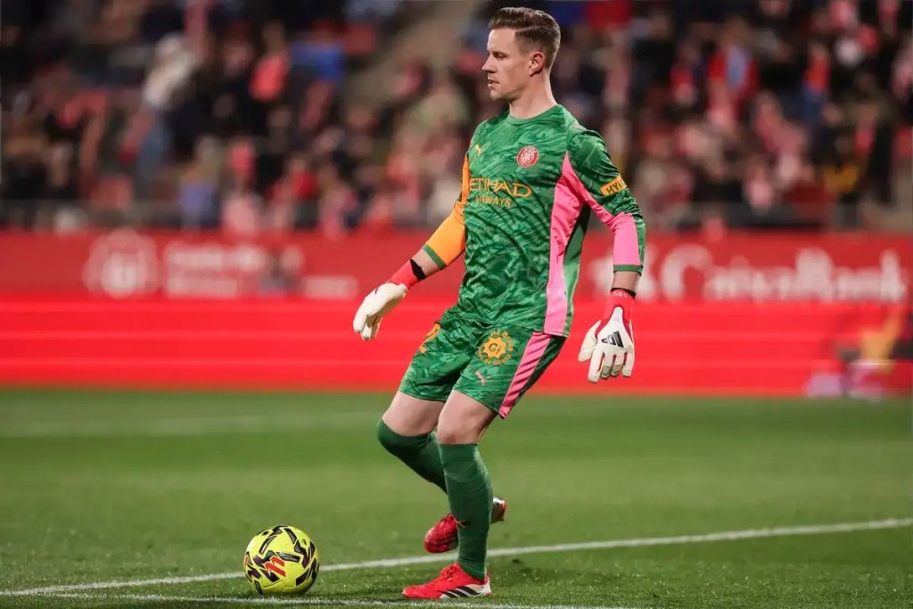 Ter Stegen reforça o Ajax em 2026/27 com empréstimo do Barcelona