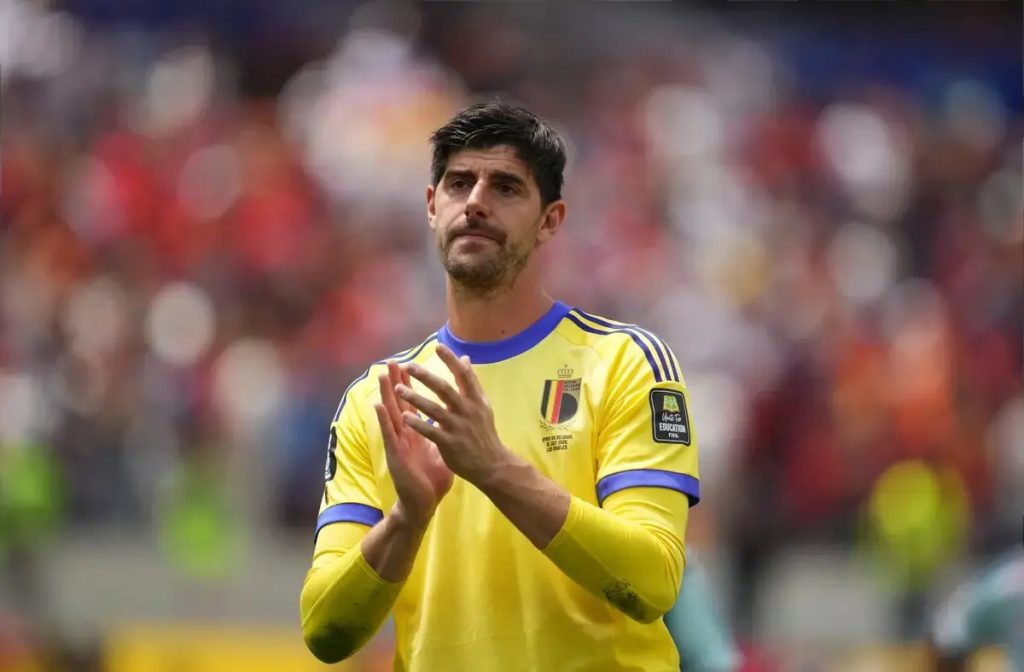Thibaut Courtois evita lesão grave após susto no mundial