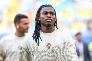 Tottenham can secure Rafael Leão at a reduced price following Milan’s decision.