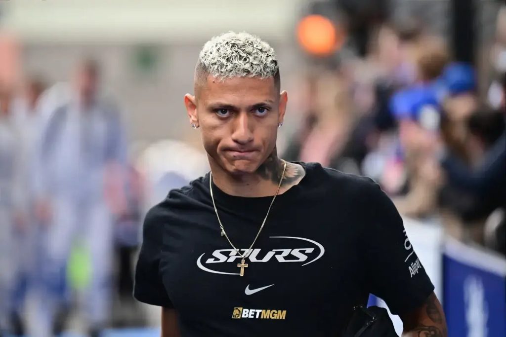 Tottenham pondera transferir Richarlison em negócios com Juventus