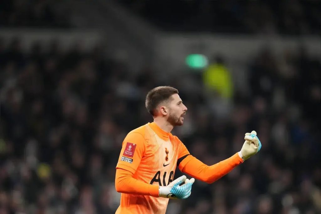 “Vicario forces exit from Spurs and Juventus moves forward with a loan option to buy.”