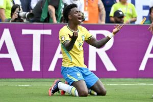Vinicius Junior prefere ficar no Real Madrid apesar do interesse do Arsenal