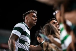 “Zalazar shines in Sporting’s debut with a hat-trick of assists.”