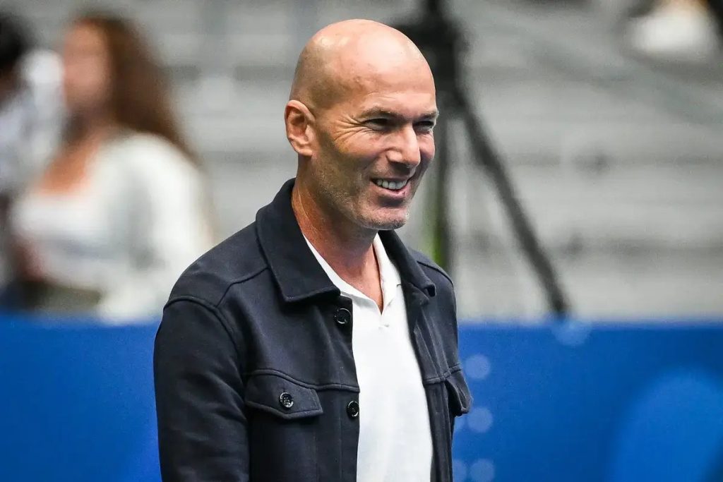 Zinédine Zidane apresentado como novo selecionador da França