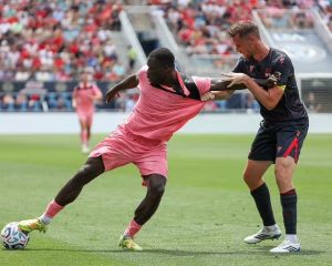 Sunderland defeats Wrexham and Burnley loses to Torino in pre-season.