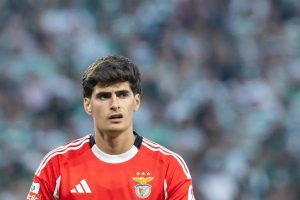 António Silva agradece roger schmidt na despedida do Benfica