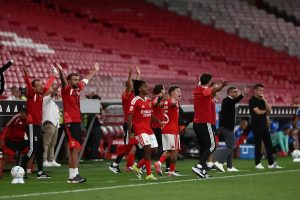 “Benfica secures Europa League playoff after draw with Hearts.”