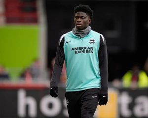 Carlos Baleba shows interest in moving to Manchester United.