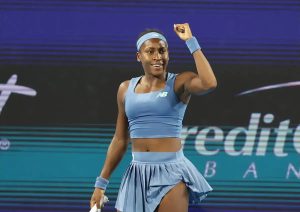 Coco Gauff domina e vence martina kostyuk com exibição desanimadora