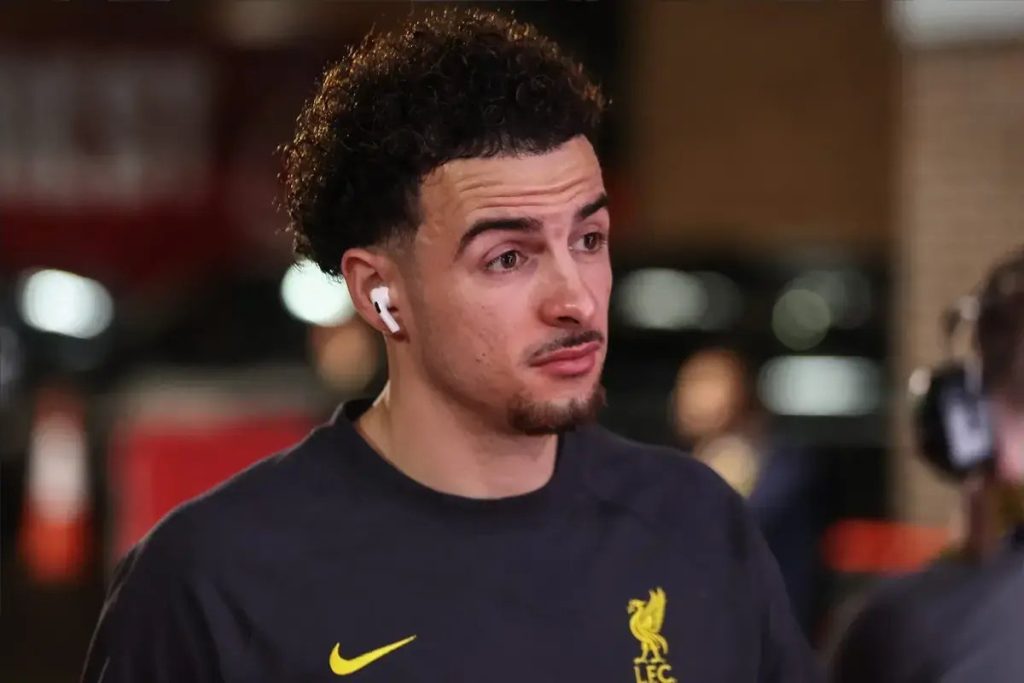 Curtis Jones pode sair do Liverpool por valor acordado com Inter Milan
