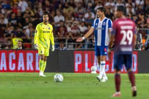 Diogo Costa recebe apoio emotivo no FC Porto após supertaça