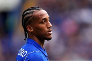 Chelsea renova contrato de João Pedro até 2034