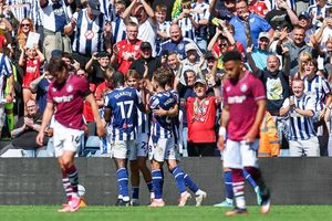 Isaac Price marca dois golos e West Brom vence Burnley na Championship