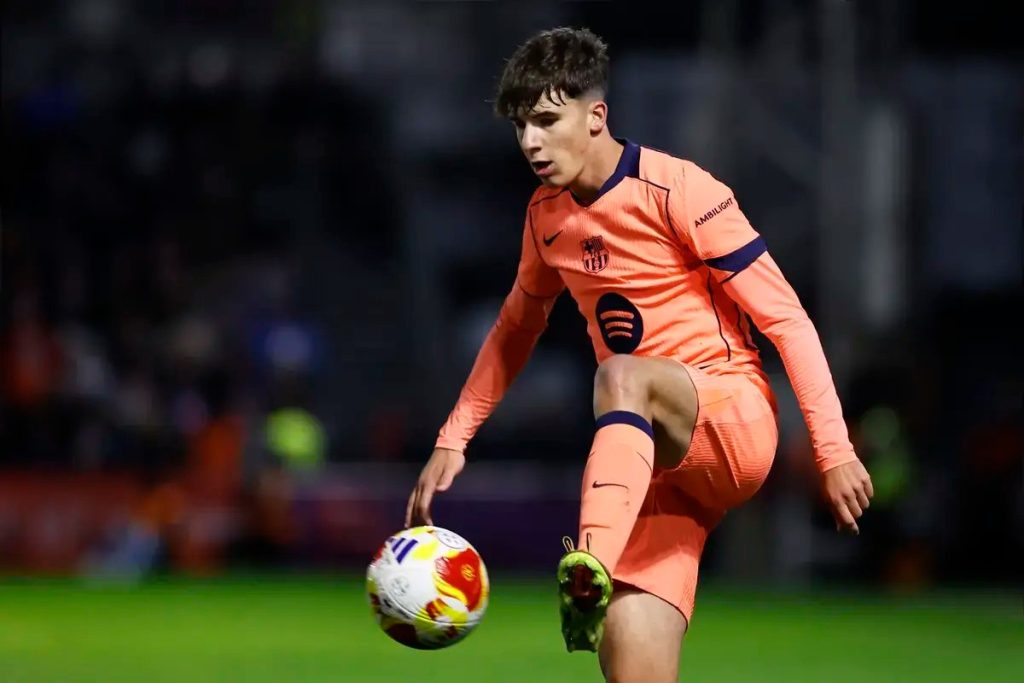 Jofre Torrents leaves Barcelona and signs with Ajax until 2030.