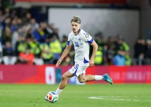 Juventus secures young talent Alajbegović for over 30 million.