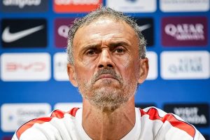 Luis Enrique confirma saída de dois avançados com decisão no 11 inicial