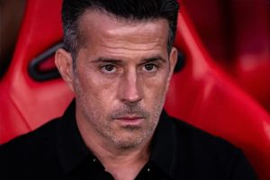 Marco Silva considera que Benfica devia ter resolvido jogo na primeira parte